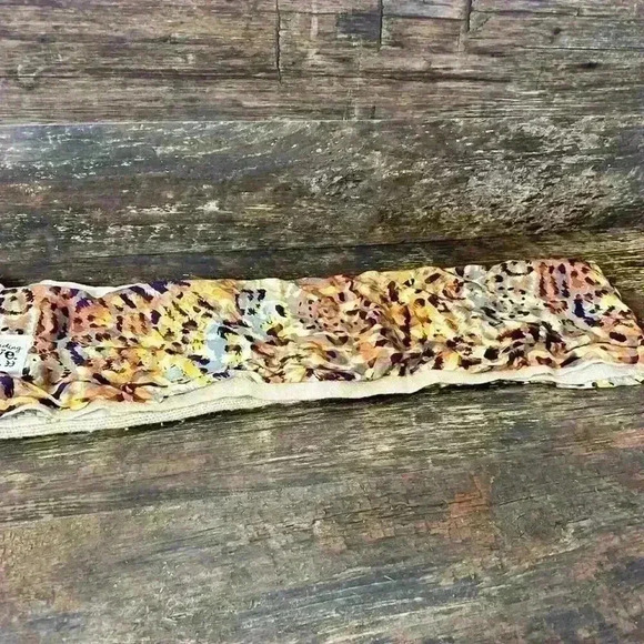 Binding Love Handmade Animal Print Scarf - Picture 1 of 4